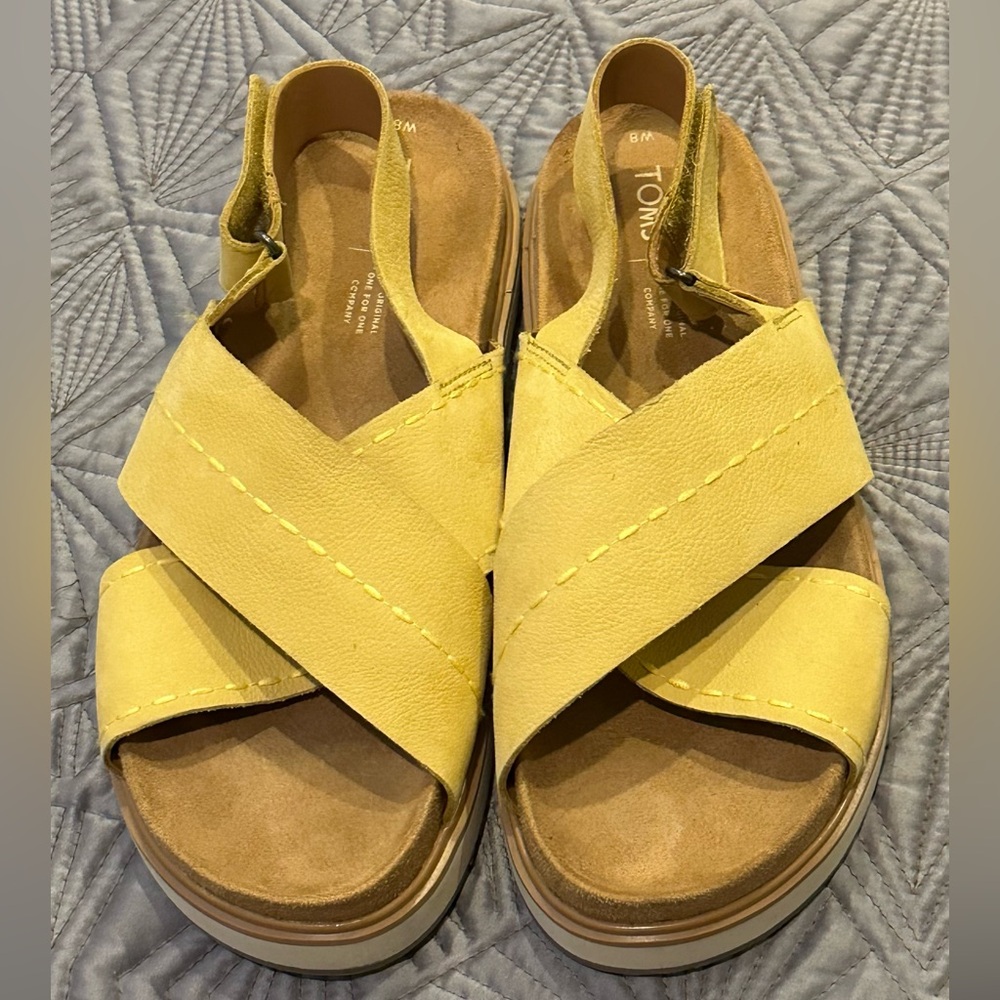 Tom’s of Maine Platform Sandals - Picture 2 of 4